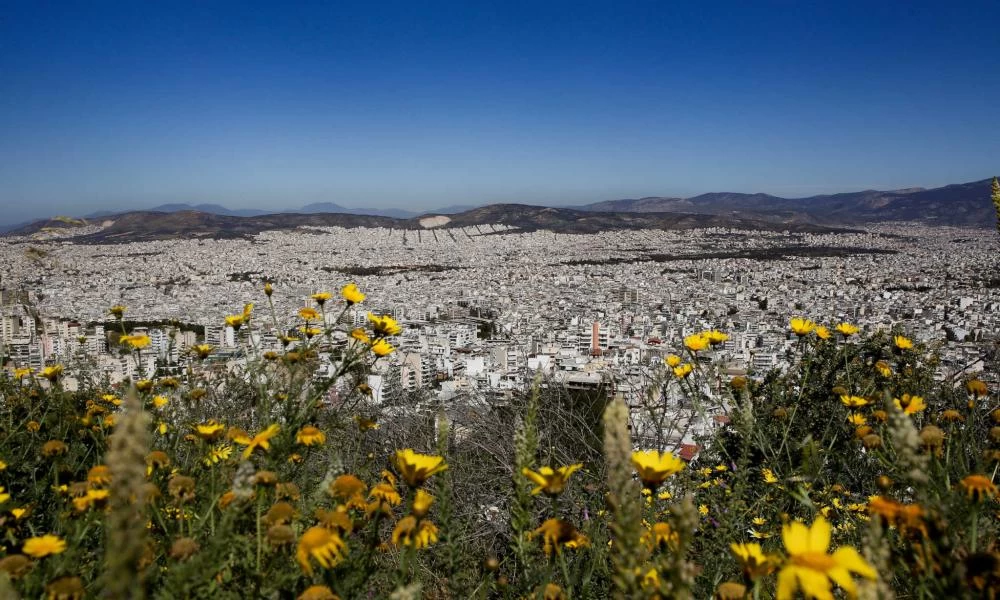 Καιρός σήμερα: Ζέστη με λιακάδα – Άνοιξη μέσα στον Νοέμβρη